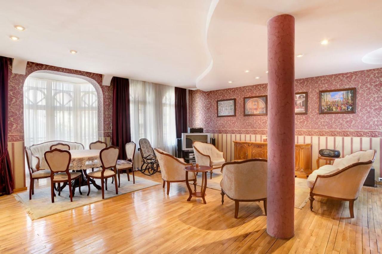 Aristocratic, Elegant, Designer Top Central Apartment Sofia Luaran gambar