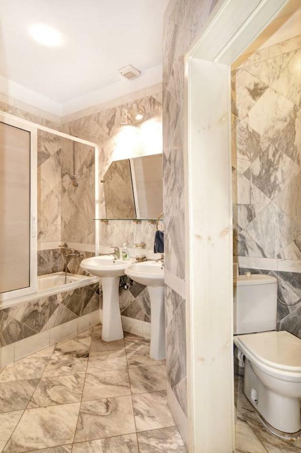 Aristocratic, Elegant, Designer Top Central Apartment Sofia Luaran gambar