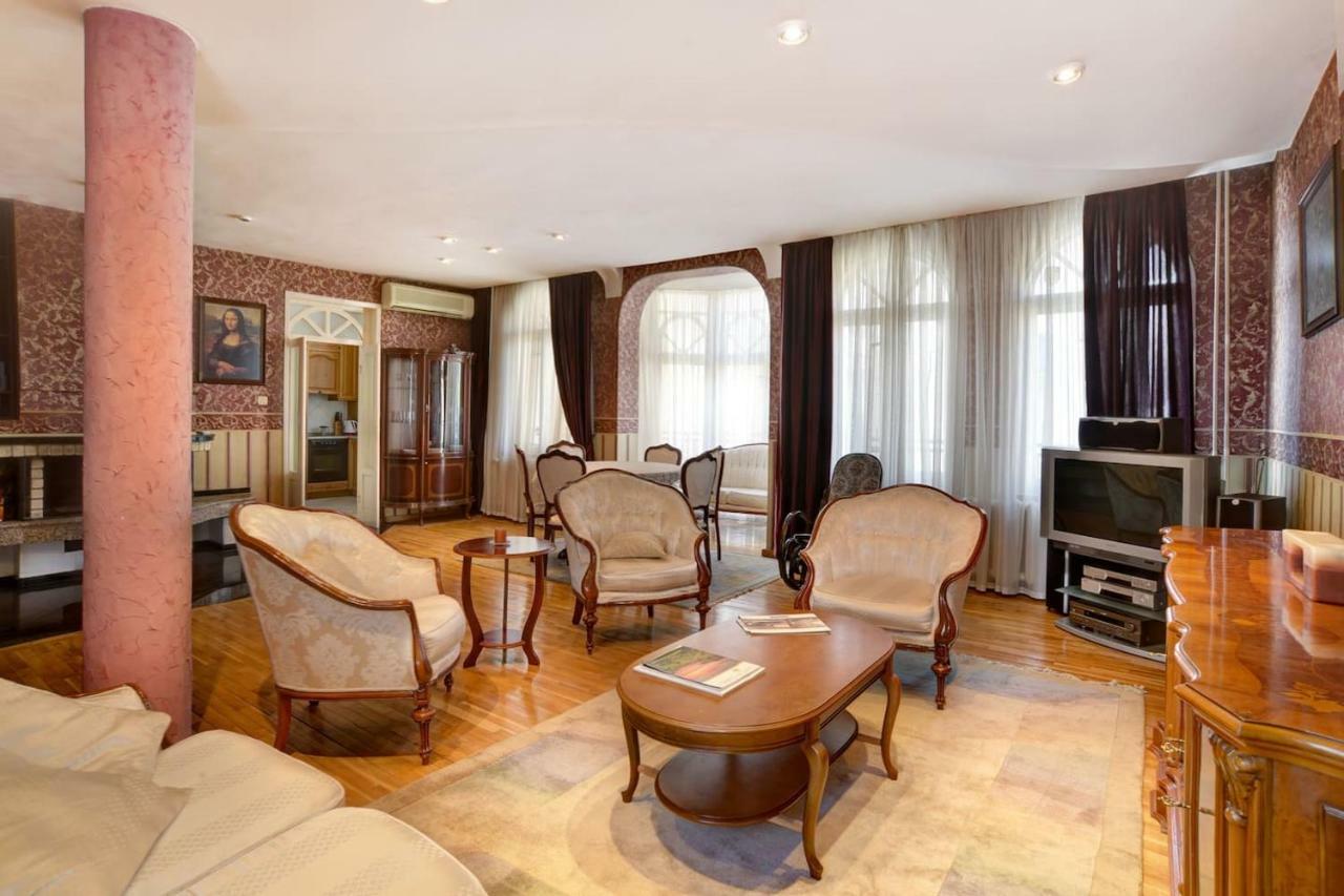 Aristocratic, Elegant, Designer Top Central Apartment Sofia Luaran gambar