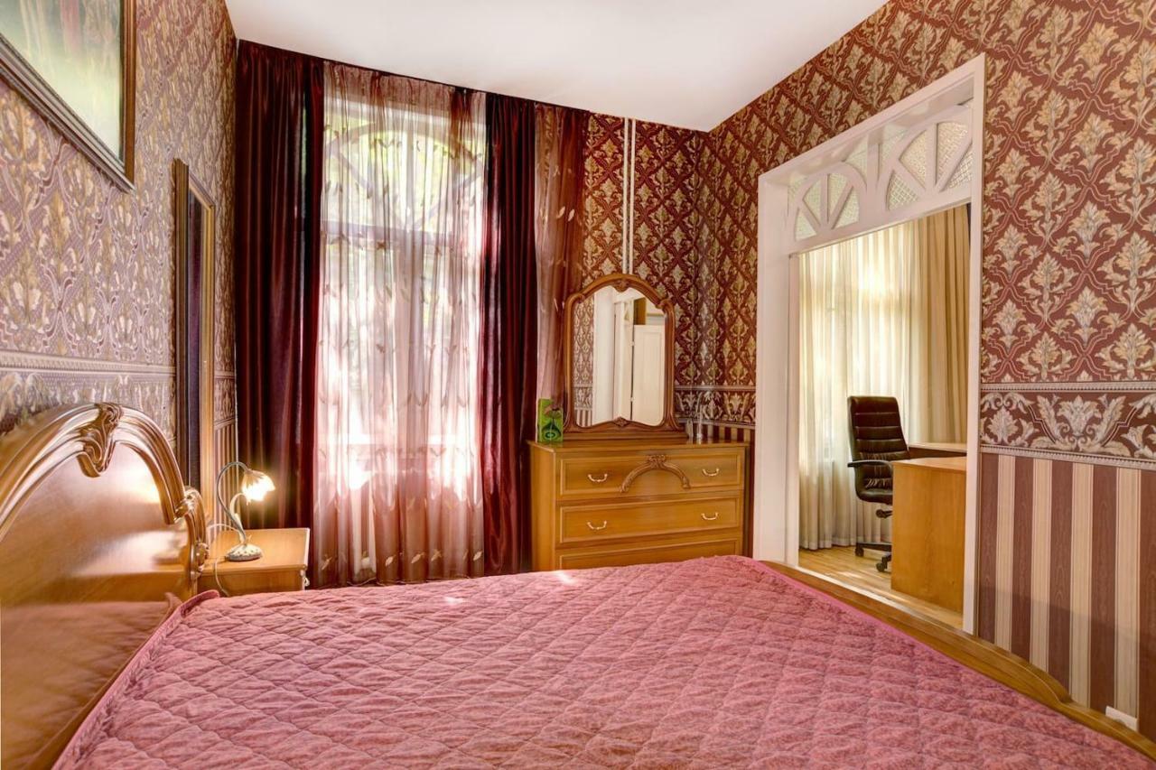 Aristocratic, Elegant, Designer Top Central Apartment Sofia Luaran gambar